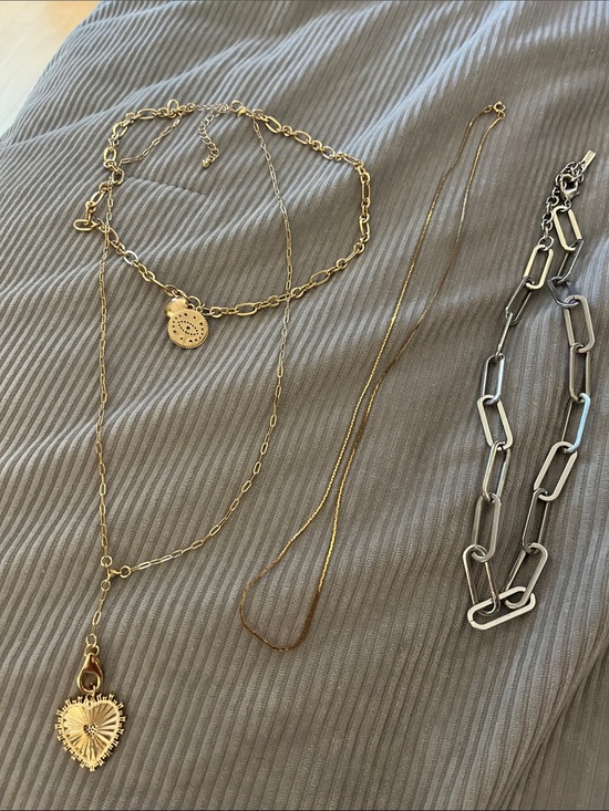 Jewelry - Gold Heart Pendant Layered Necklace Set - Women Jewelry